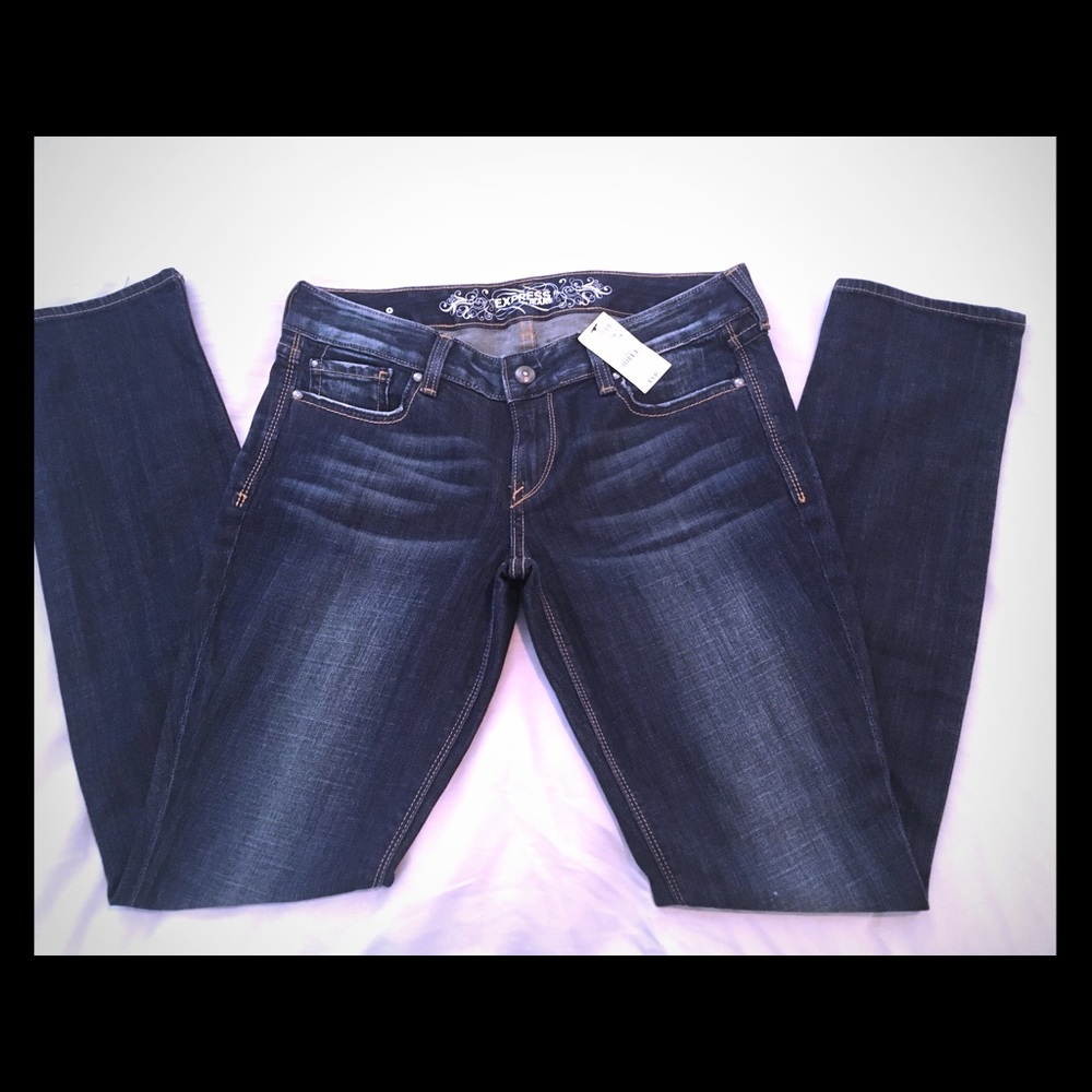 NWT Express Skinny Mid Rise Jeans Curvy Fit